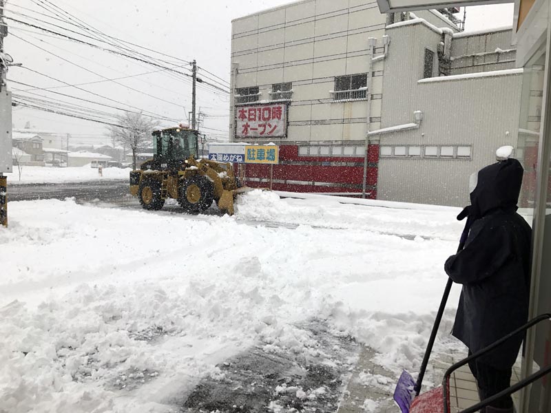 雪が降る降るまだ降るか～今季二回目の登場～ | 石川県金沢市の太陽